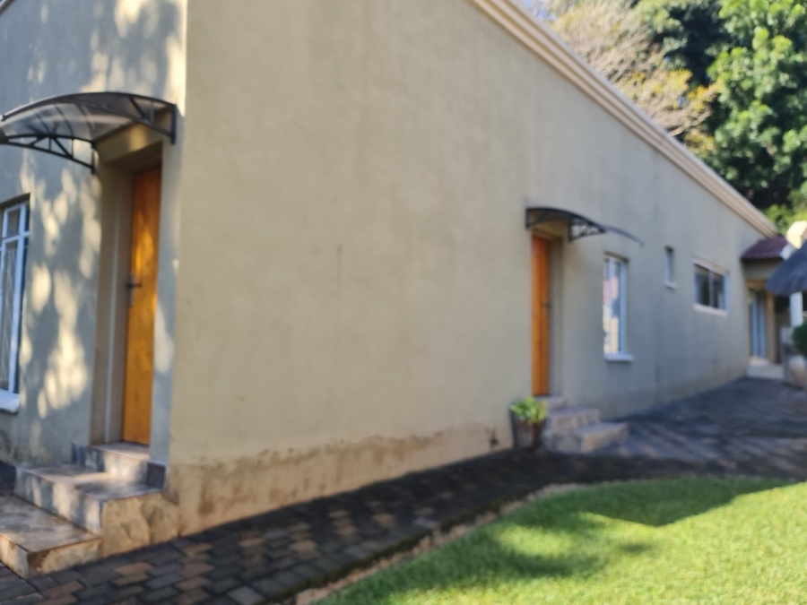 6 Bedroom Property for Sale in Safari Gardens North West